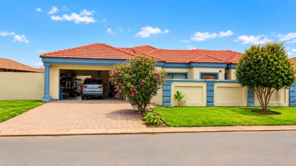 House for sale in Vosloorus - BOK1740509