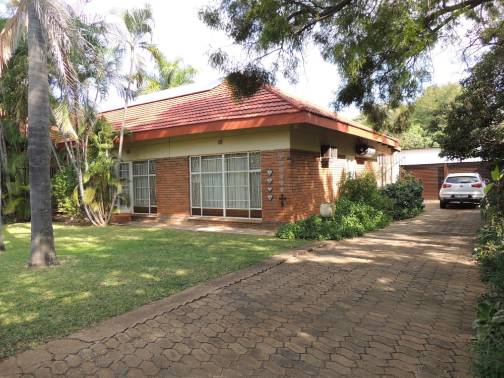 House for sale in Mookgopong (Naboomspruit) - 1MDM1740717