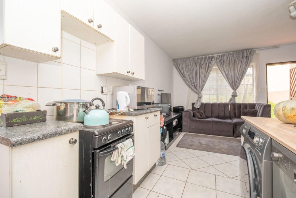 Townhouse for sale in Roodepoort West - RAN1740478 Townhouse for sale in Roodepoort West - RAN1740478