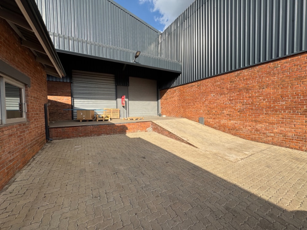 Commercial industrial property to rent in Graniteside, Zimbabwe - 3ZB1740485