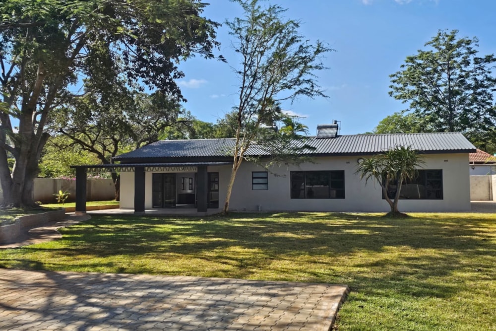 House for sale in Suburbs, Zimbabwe - 3ZB1740540 House for sale in Suburbs, Zimbabwe - 3ZB1740540