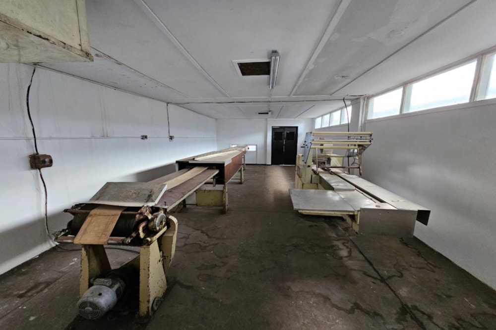 Commercial industrial property for sale in Belmont, Zimbabwe - 3ZB1740634 Commercial industrial property for sale in Belmont, Zimbabwe - 3ZB1740634