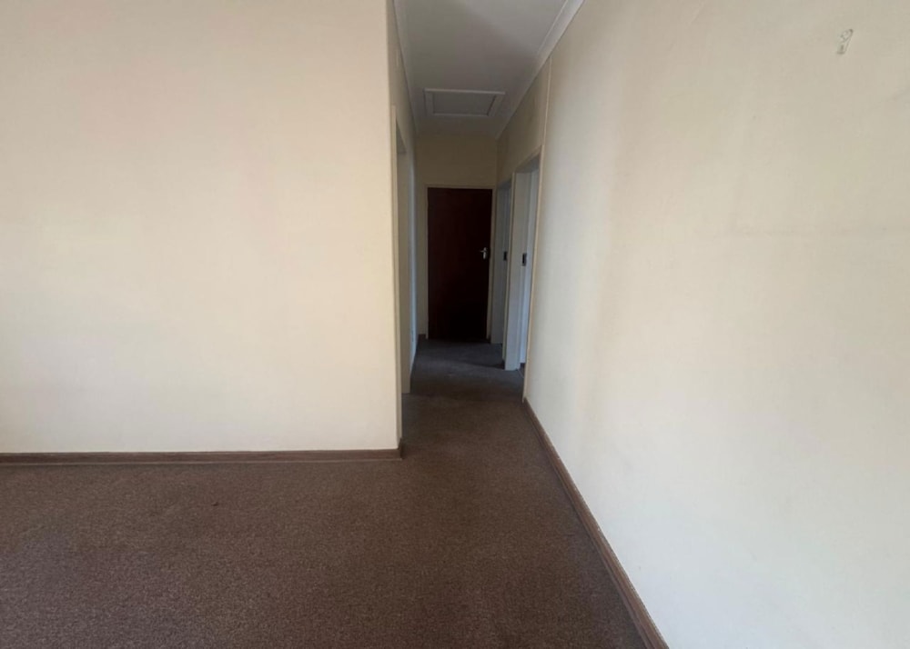 Townhouse for sale in Middelburg Central (Mpumalanga Central)  - 1MD1740692