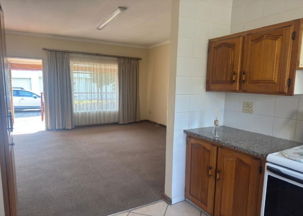 Townhouse for sale in Middelburg Central (Mpumalanga Central)  - 1MD1740692
