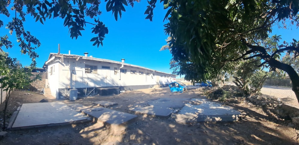 Commercial business for sale in Beitbridge, Zimbabwe - 3ZB1741054