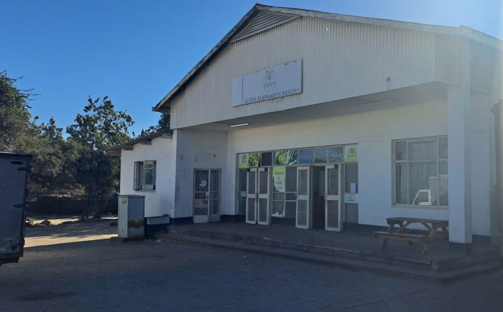 Commercial business for sale in Beitbridge, Zimbabwe - 3ZB1741054