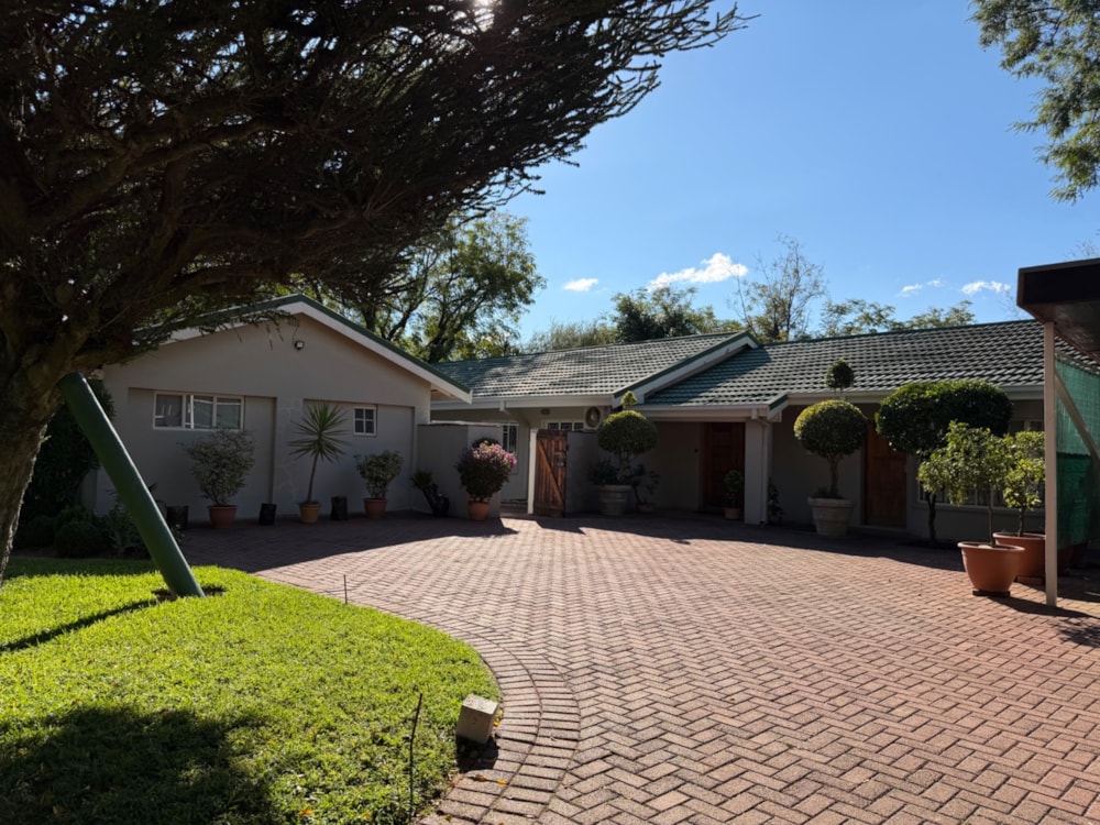 House for sale in Gaborone, Botswana - 3BO1740752