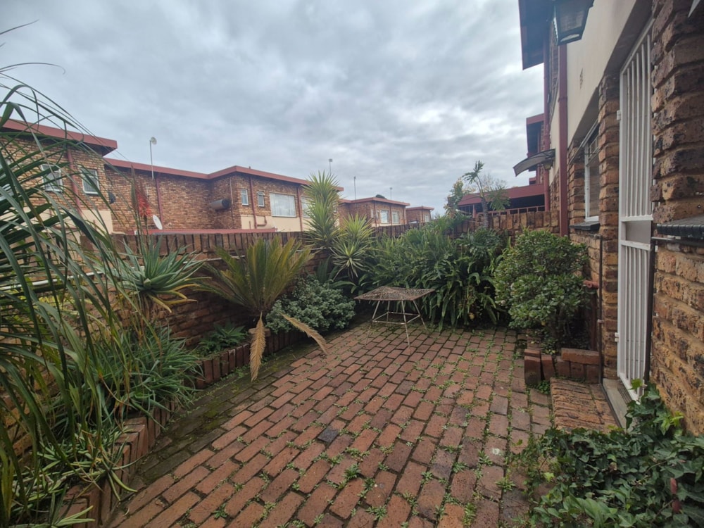 Apartment for sale in Middelburg Central (Mpumalanga Central)  - 1MD1740758