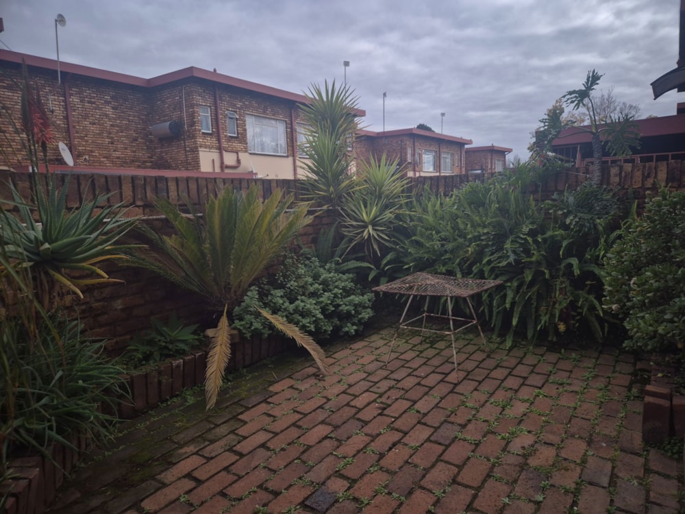 Apartment for sale in Middelburg Central (Mpumalanga Central)  - 1MD1740758