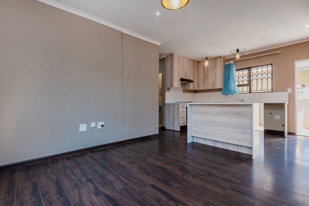 House for sale in Lenasia South - 1GV1740847