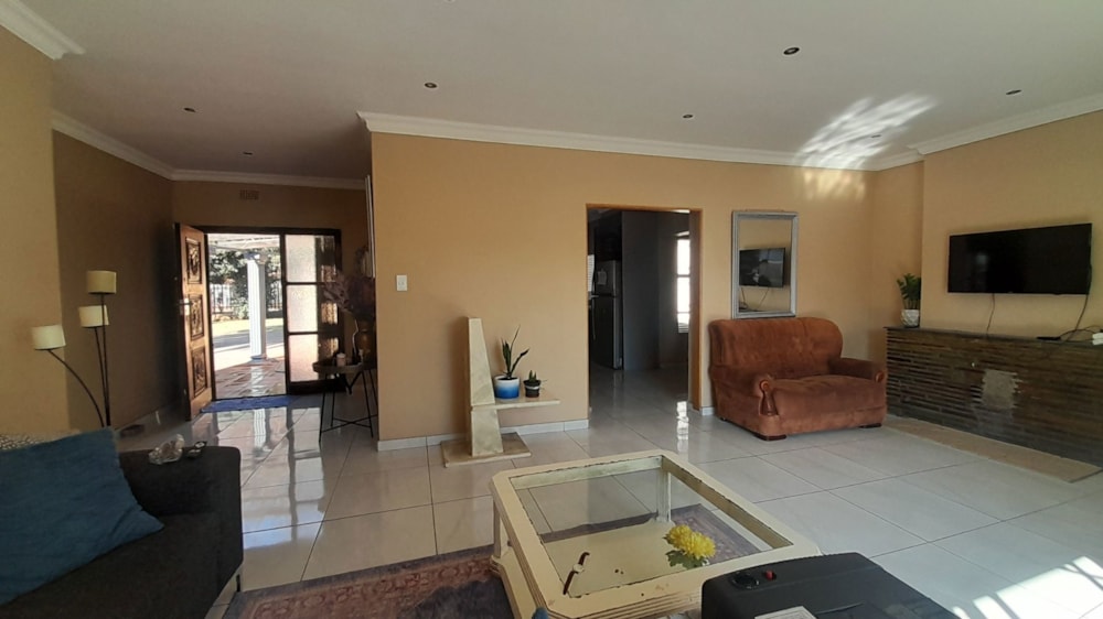 House for sale in Vanderbijlpark SE 7 - 1VT1740794