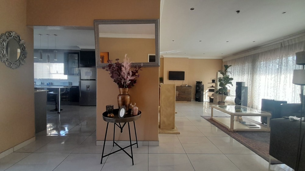 House for sale in Vanderbijlpark SE 7 - 1VT1740794