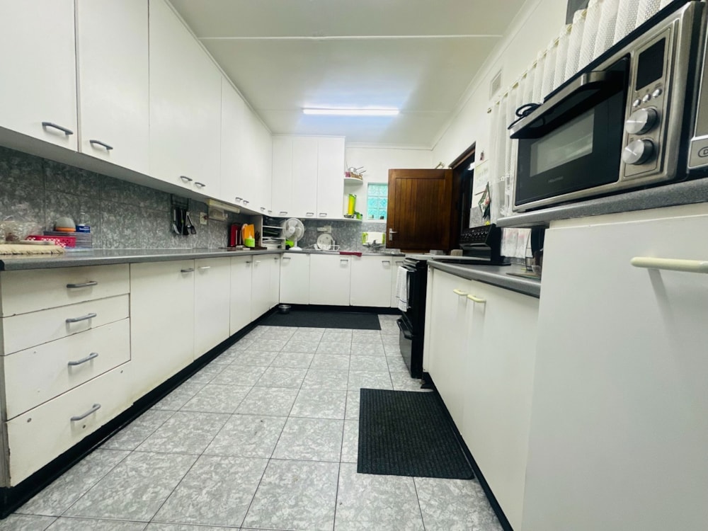 House for sale in Veldenvlei - 1RY1740845