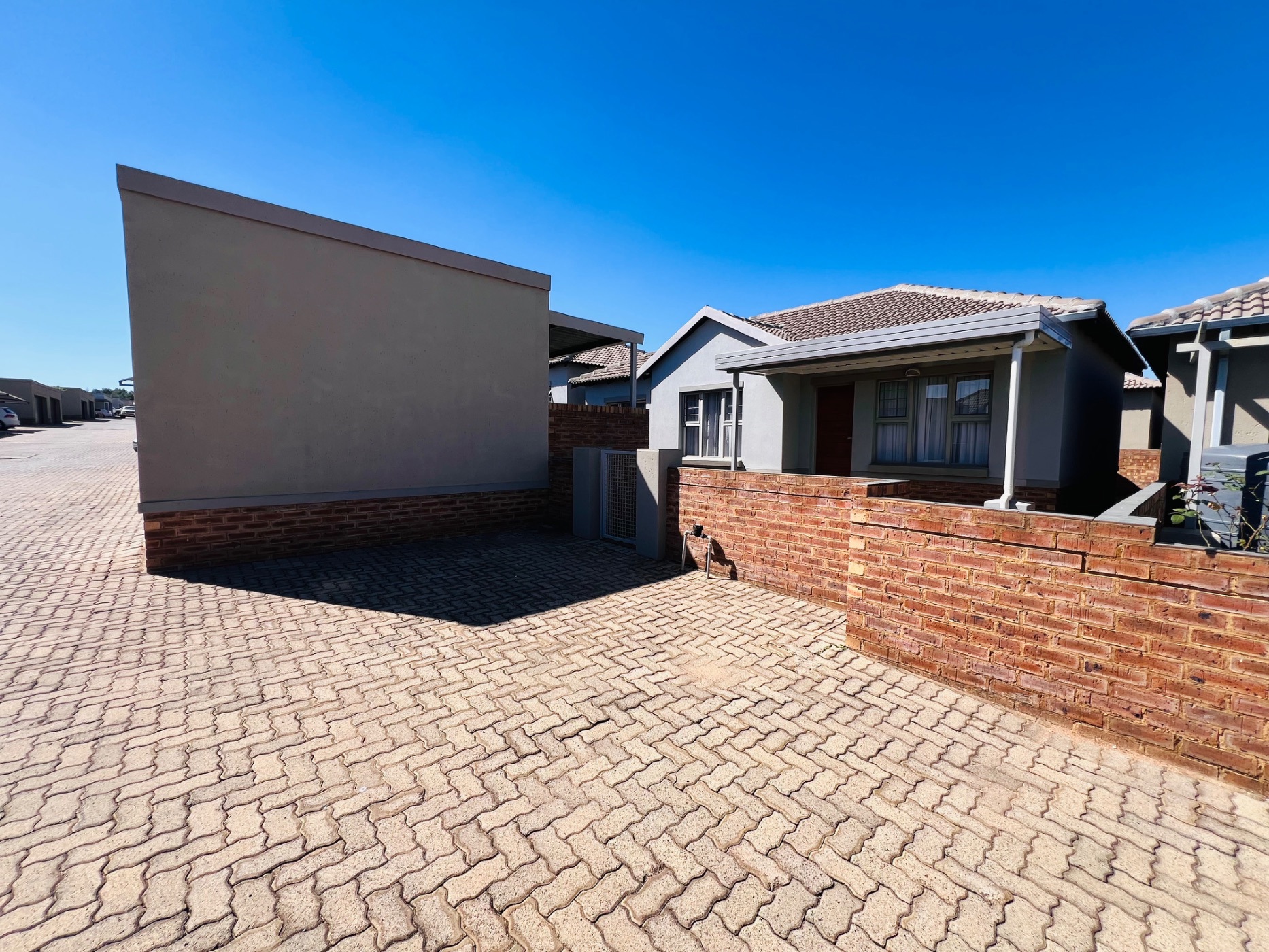 Security complex home for sale in Tasbet Park Ext 1 - 1WD1740868