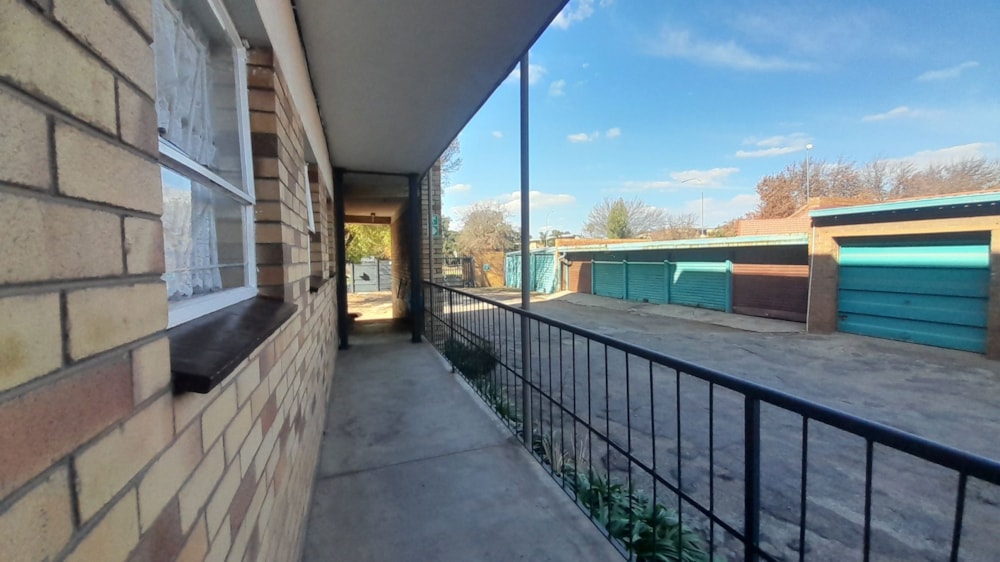 Apartment for sale in Vanderbijlpark CW 3 - 1VT1740895