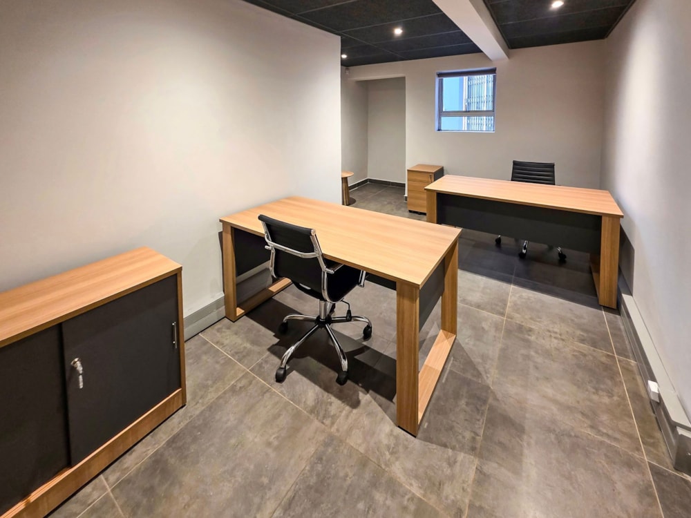 Commercial office to rent in Melodie - 1HR1740918