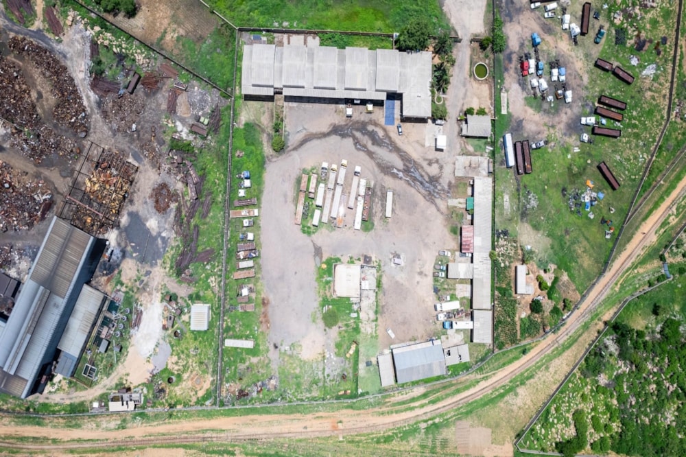 Commercial industrial property for sale in Kelvin, Zimbabwe - 3ZB1740951 Commercial industrial property for sale in Kelvin, Zimbabwe - 3ZB1740951