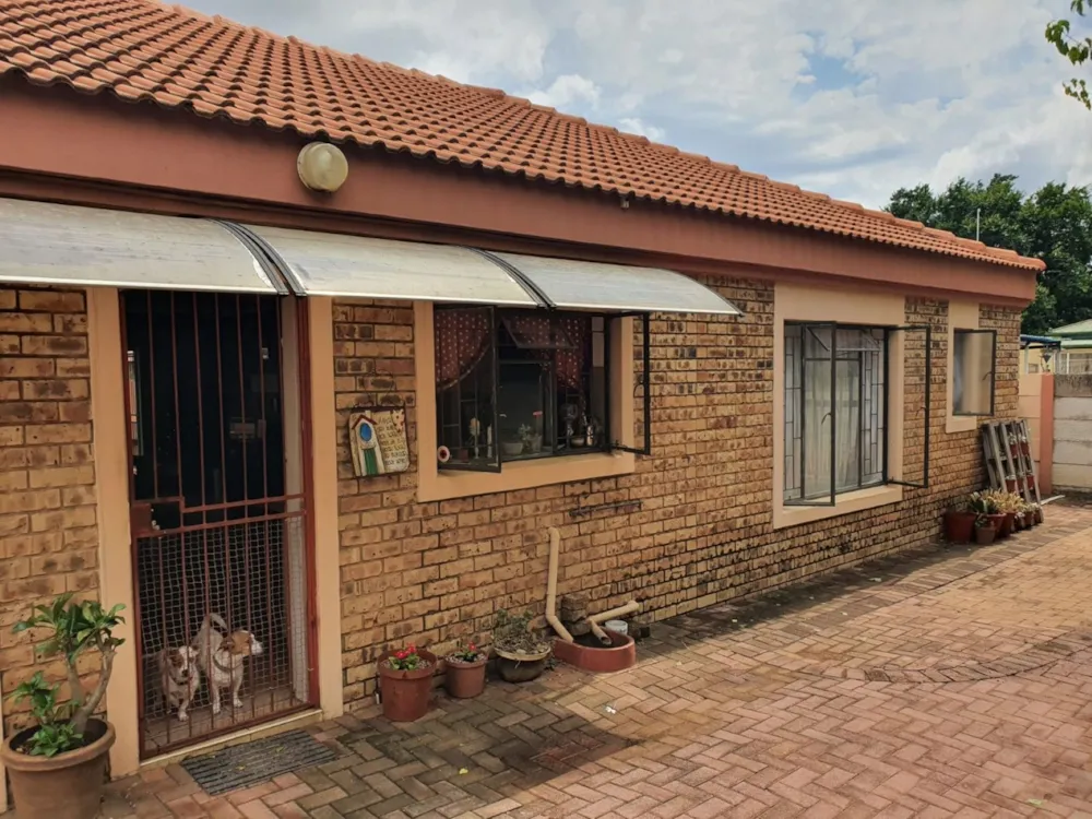 Townhouse for sale in Potchefstroom - 1PCH1740963 Townhouse for sale in Potchefstroom - 1PCH1740963