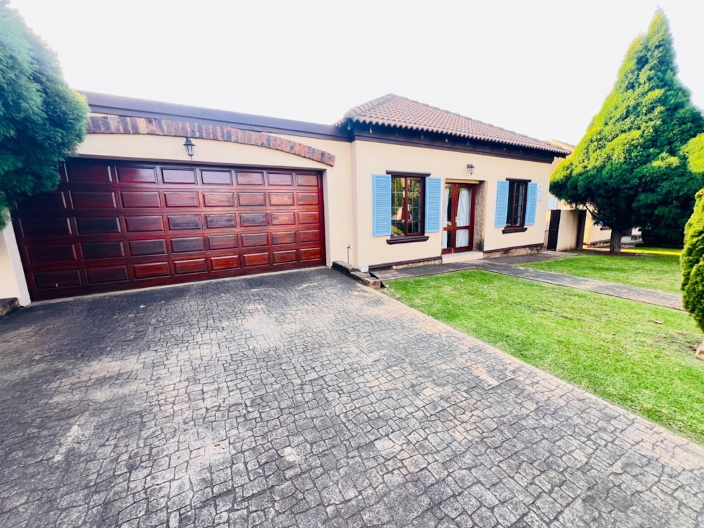 Security estate home for sale in Die Heuwel - 1WD1740999 Security estate home for sale in Die Heuwel - 1WD1740999