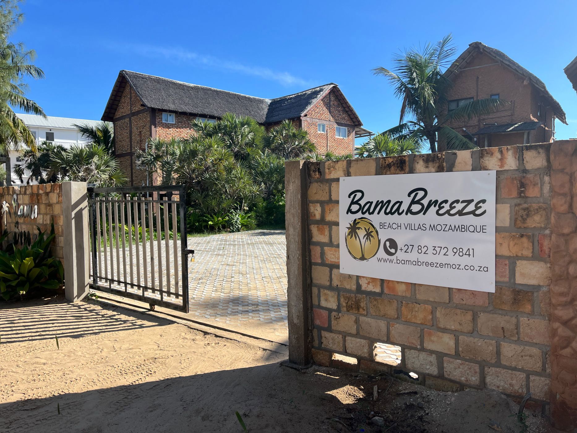 House for sale in Praia da Barra, Mozambique - 3MQ1741011