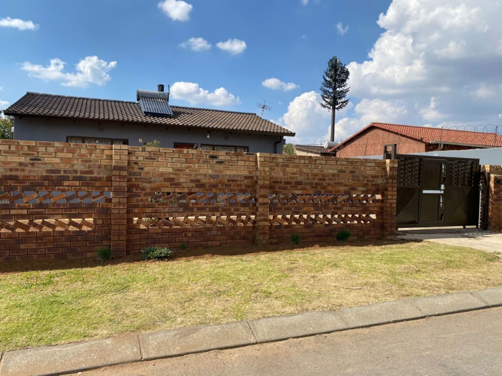 House to rent in Soweto - RAL1741146