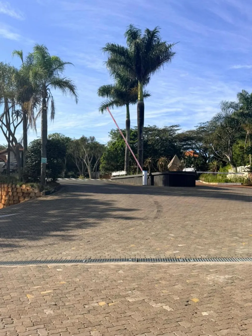 Commercial Building to rent in Zimbali Estate - 1BD1741308 Commercial Building to rent in Zimbali Estate - 1BD1741308