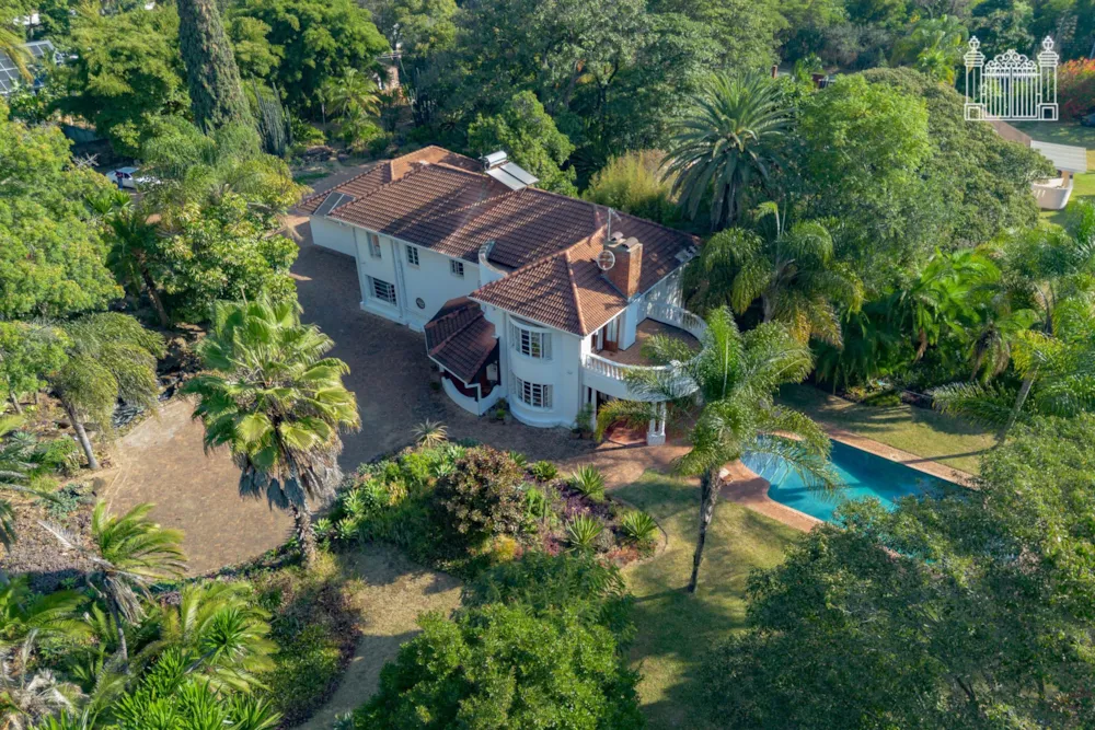 Double-storey house for sale in Highlands, Zimbabwe - 3ZB1741240 Double-storey house for sale in Highlands, Zimbabwe - 3ZB1741240