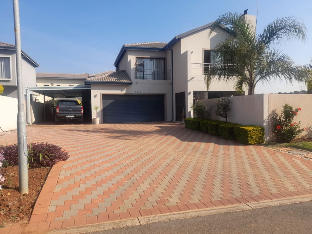 House for sale in Derdepoort - PTM1741317 House for sale in Derdepoort - PTM1741317