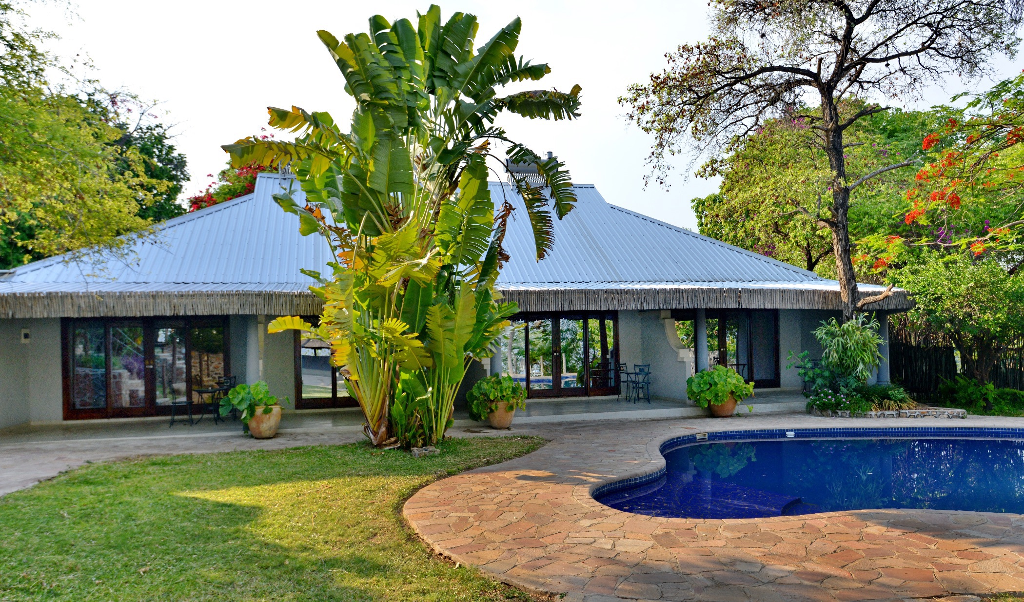 Hotel for sale in Kariba, Zimbabwe - 3ZB1741249