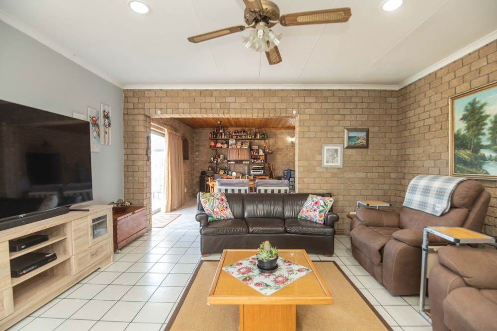 House to rent in Kunene Park - 1PLZ1741255 House to rent in Kunene Park - 1PLZ1741255