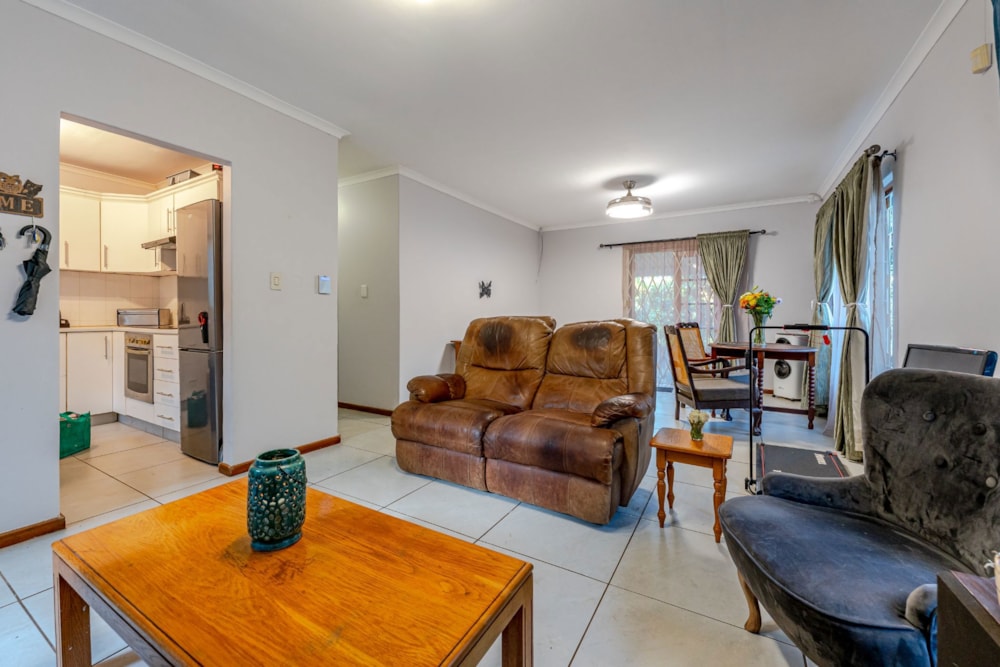 Townhouse to rent in Waterfall, Upper Highway - 1KF1741262