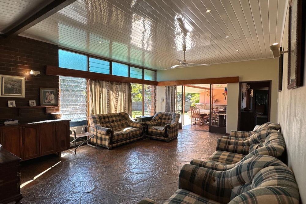 House for sale in Morningside, Zimbabwe - 3ZB1741266 House for sale in Morningside, Zimbabwe - 3ZB1741266