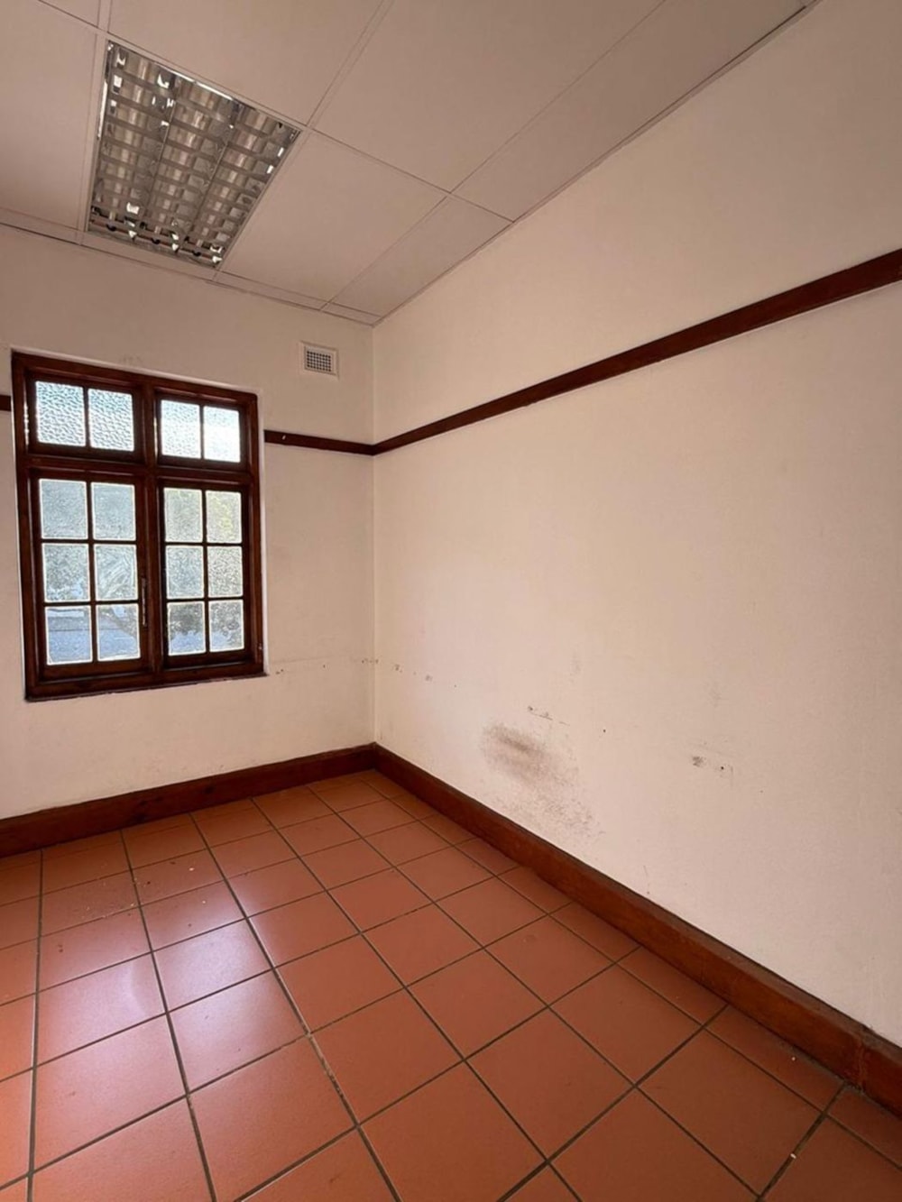 Commercial Building to rent in Glenwood, Durban - 1DA1741342