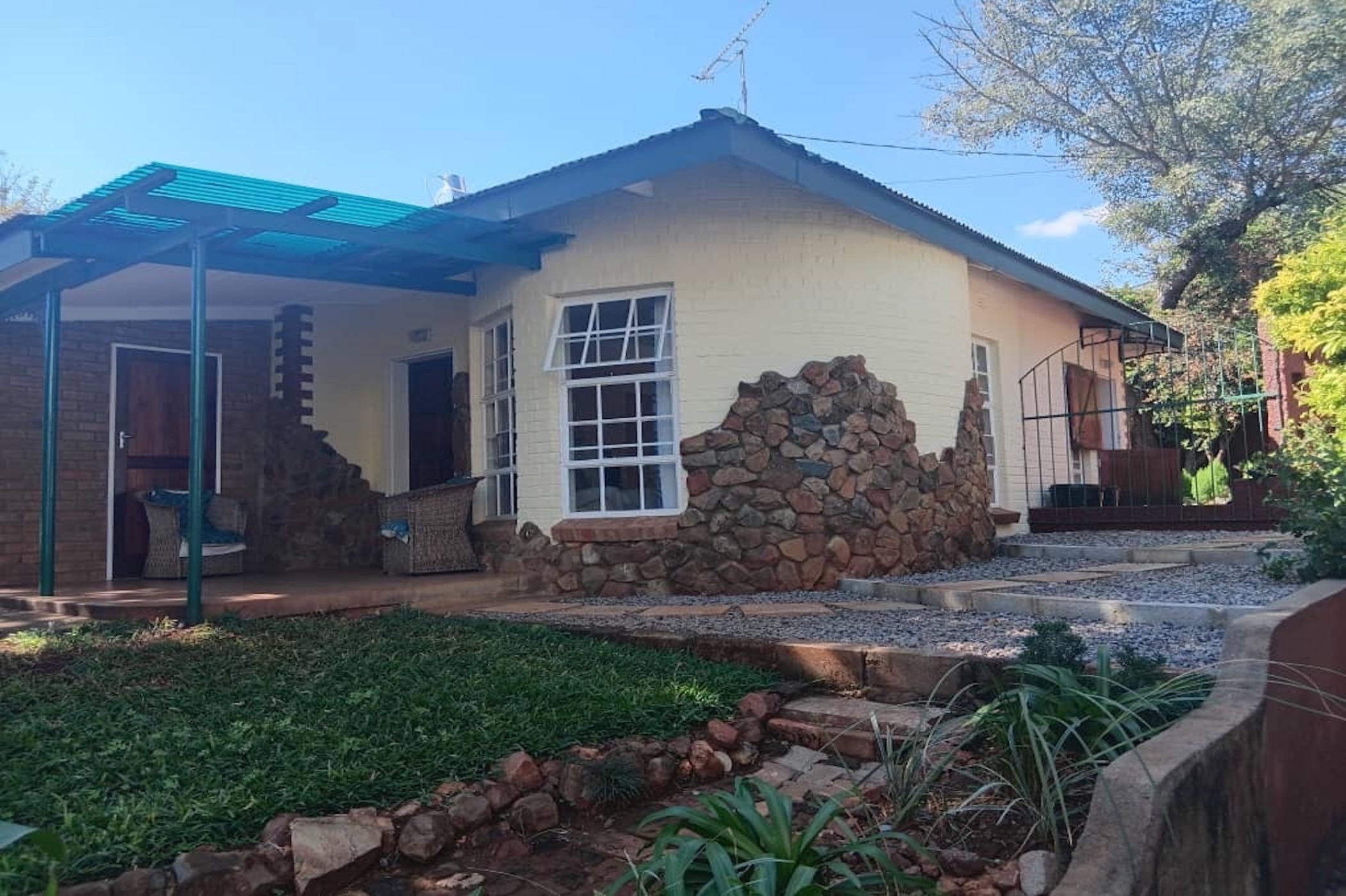 Retirement home for sale in Suburbs, Zimbabwe - 3ZB1741343