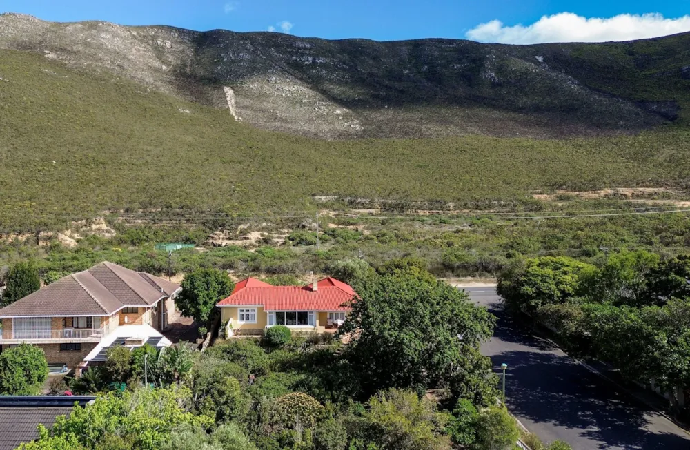 Vacant land for sale in Northcliff, Hermanus - HF1741412 Vacant land for sale in Northcliff, Hermanus - HF1741412