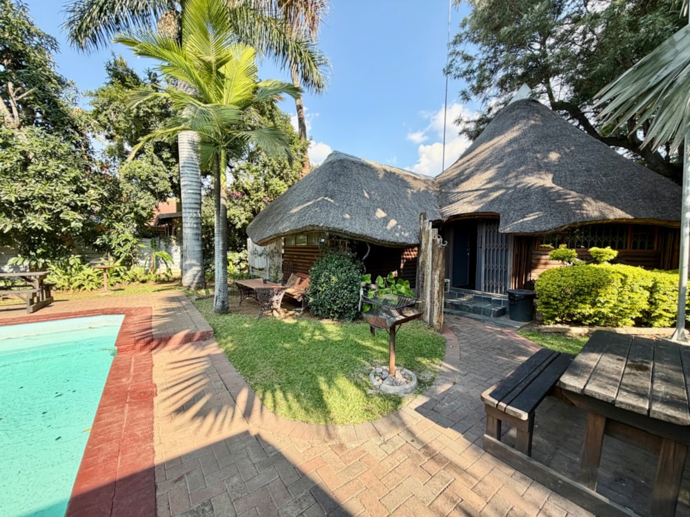 Bachelor apartment to rent in Rustenburg - 1RU1741460