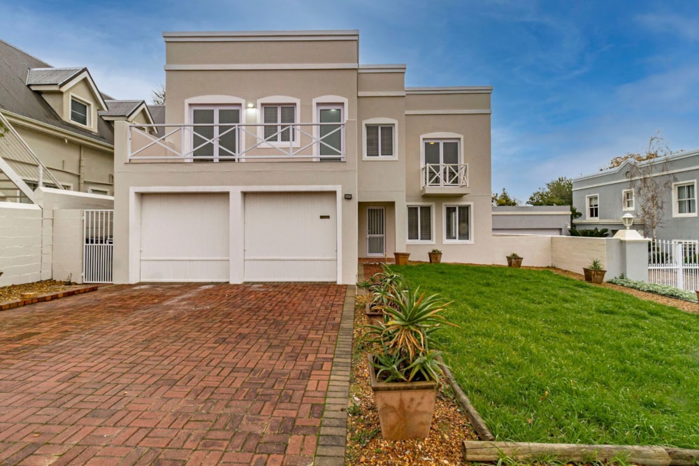 Double-storey house to rent in Paradyskloof - STL1741564 Double-storey house to rent in Paradyskloof - STL1741564