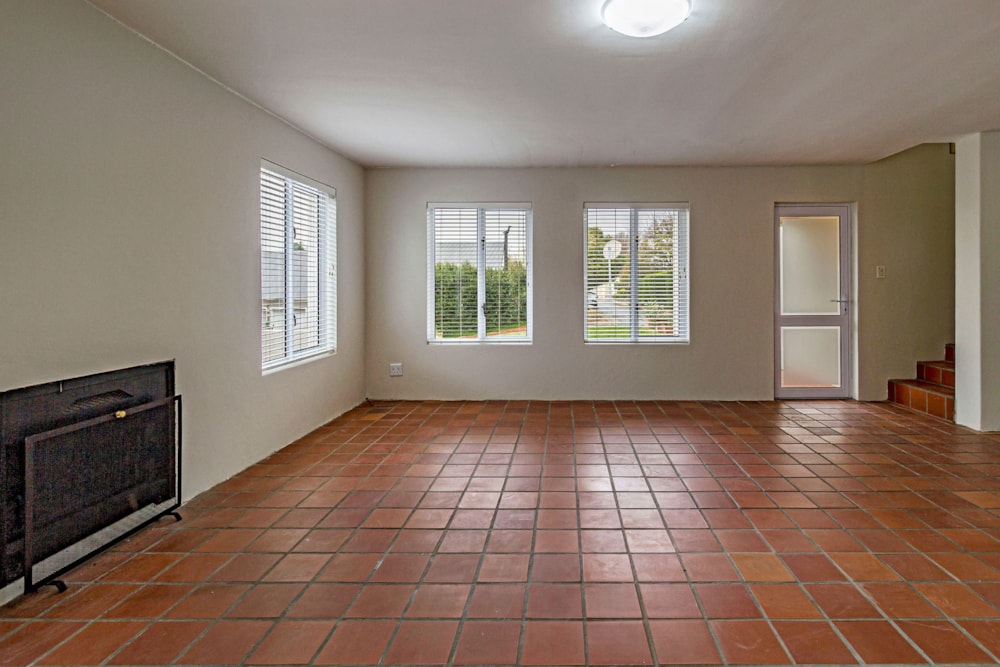 Double-storey house to rent in Paradyskloof - STL1741564 Double-storey house to rent in Paradyskloof - STL1741564