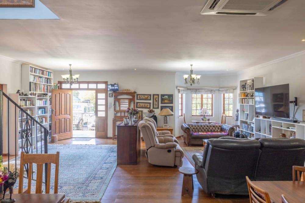 Double-storey house for sale in West Hill, Grahamstown, Makhanda - 1GC1741145