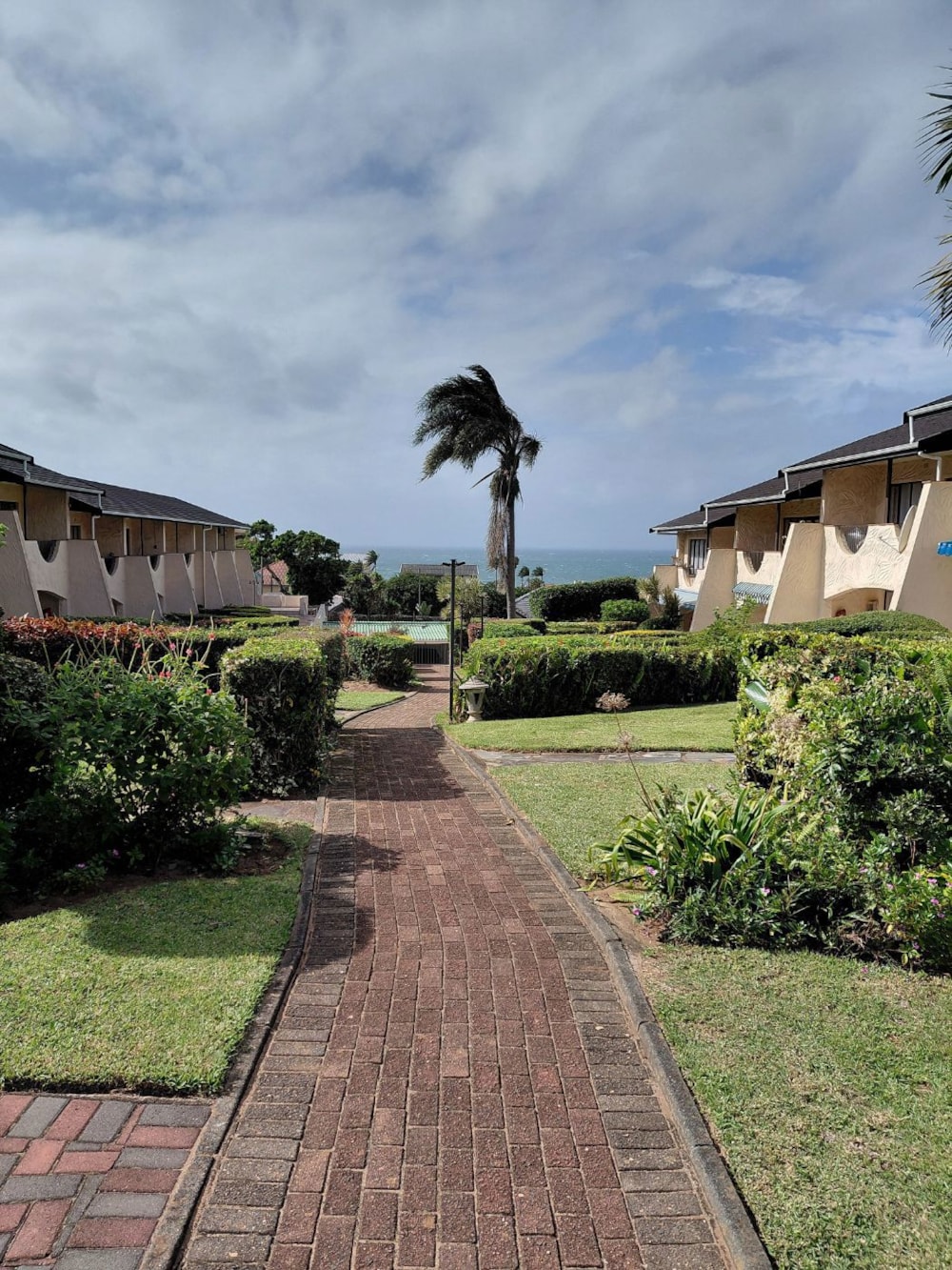 Double-storey apartment for sale in Scottburgh - 1si1613797 Double-storey apartment for sale in Scottburgh - 1si1613797