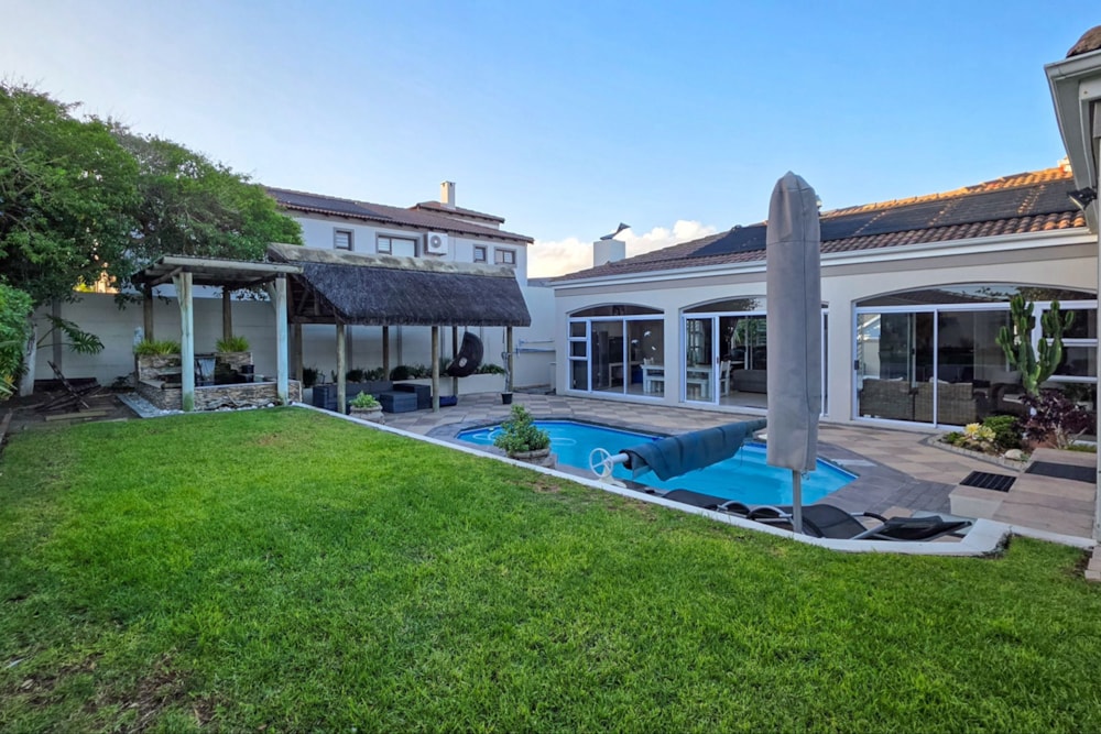 Double-storey house for sale in West Beach, Blouberg - 1TV1738668 Double-storey house for sale in West Beach, Blouberg - 1TV1738668