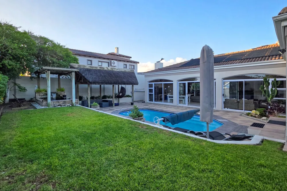 Double-storey house sold in West Beach, Blouberg - 1TV1738668 Double-storey house sold in West Beach, Blouberg - 1TV1738668