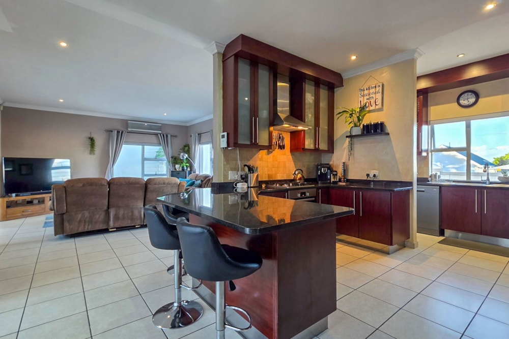 Double-storey house for sale in West Beach, Blouberg - 1TV1738668 Double-storey house for sale in West Beach, Blouberg - 1TV1738668