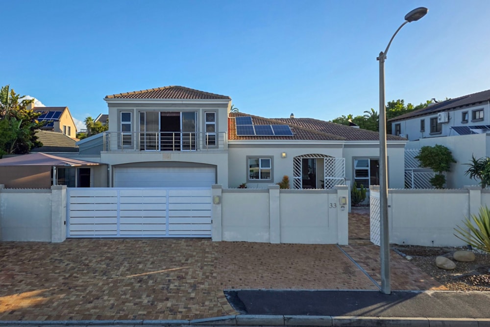 Double-storey house for sale in West Beach, Blouberg - 1TV1738668 Double-storey house for sale in West Beach, Blouberg - 1TV1738668