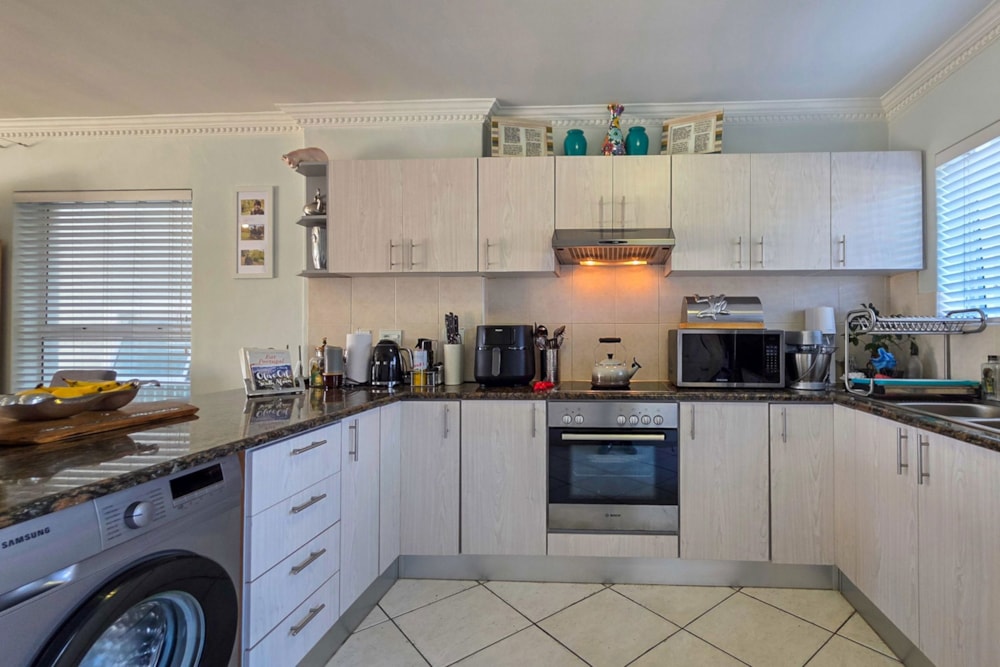 Townhouse for sale in Big Bay - 1TV1738490