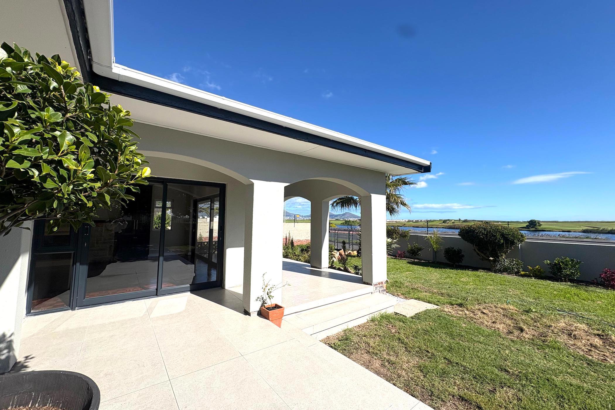House to rent in Milnerton - 1TV1739079