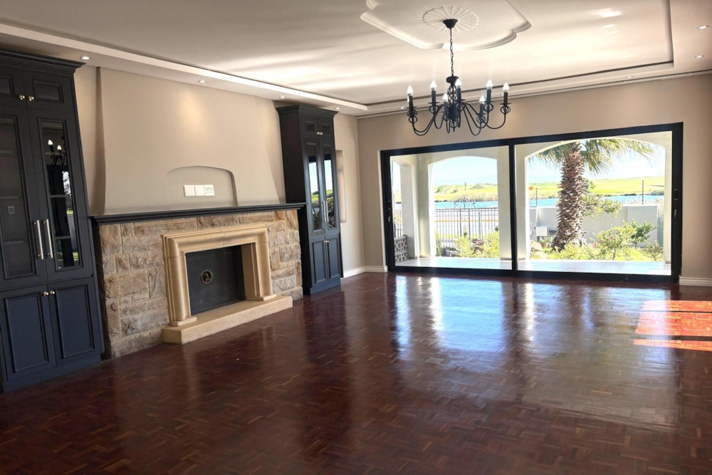 House to rent in Milnerton - 1TV1739079