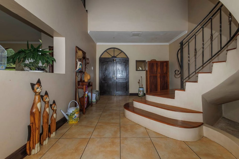 Double-storey house for sale in Crestview - 1KF1739412 Double-storey house for sale in Crestview - 1KF1739412