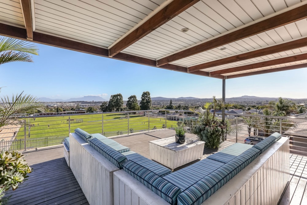 Guesthouse for sale in Protea Heights - 1BC1738174