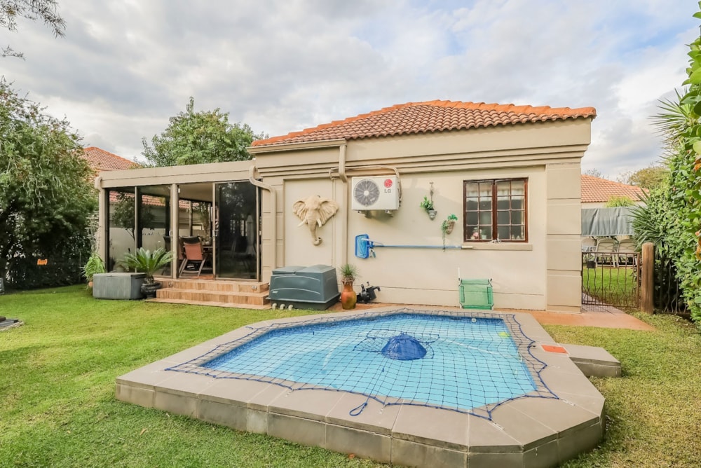 Security estate home for sale in Westlake, Hartbeespoort - 1HR1740912